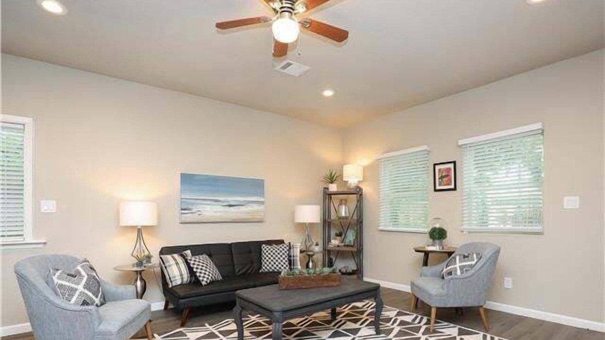 Pasadena Apartment | This duplex is a 3 bedroom(s), 2.5 bathrooms, located in Pasadena, TX.