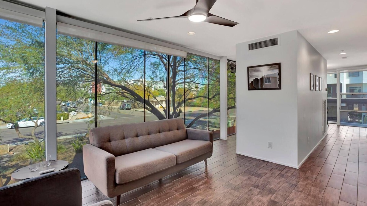 Security Acres House | This fully updated, three-story contemporary townhome is the perfect spot for business or a getaway