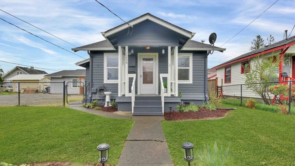 Enumclaw House | This home is only available as a monthly rental