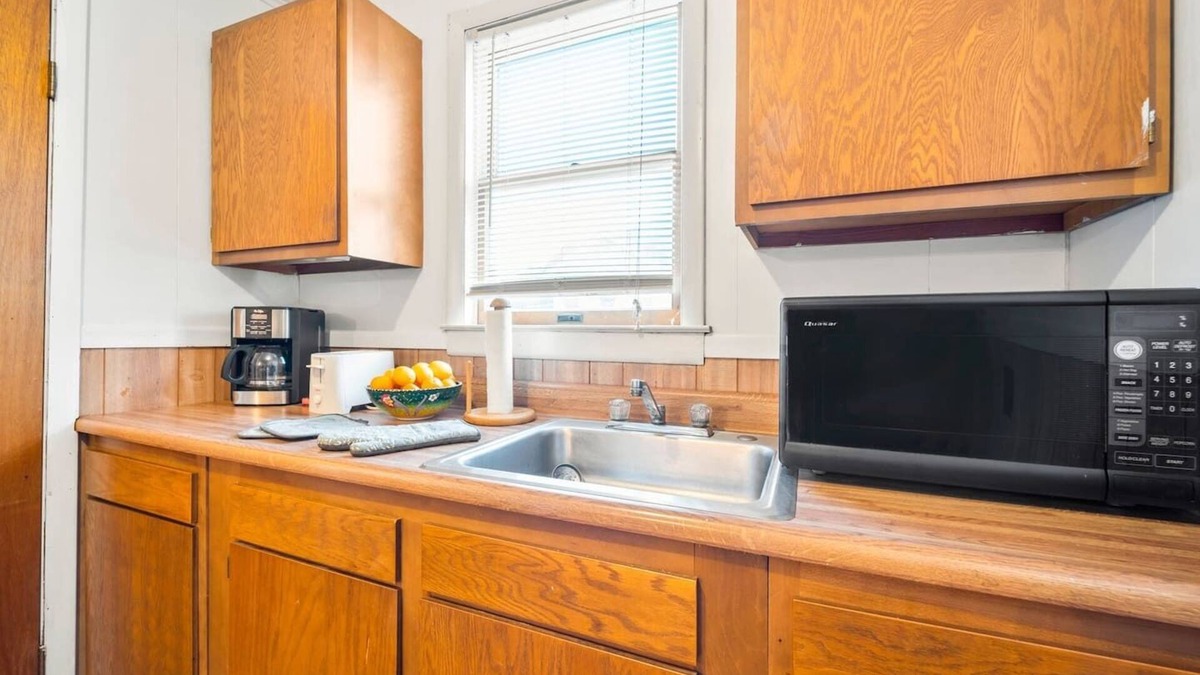Marlinton House | This house is a 1 bedroom(s), 1 bathrooms, located in Marlinton, WV.