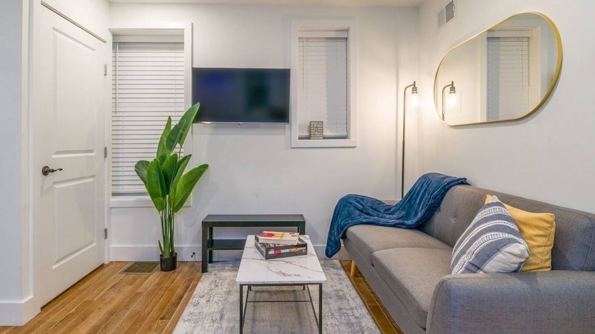 Corn Hill House | This house is a 1 bedroom(s), 1 bathrooms, located in Rochester, NY.