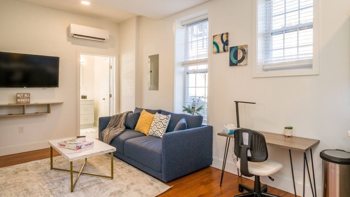 Corn Hill House | This house is a 1 bedroom(s), 1 bathrooms, located in Rochester, NY.
