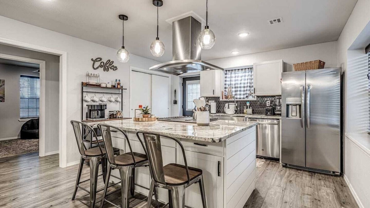 Cookson House | This house is a 2 bedroom(s), 2 bathrooms, located in Cookson, OK.