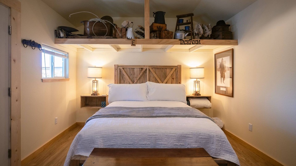 Eagle Point House | This house is a 3 bedroom(s), 2.5 bathrooms, located in Eagle Point, OR.