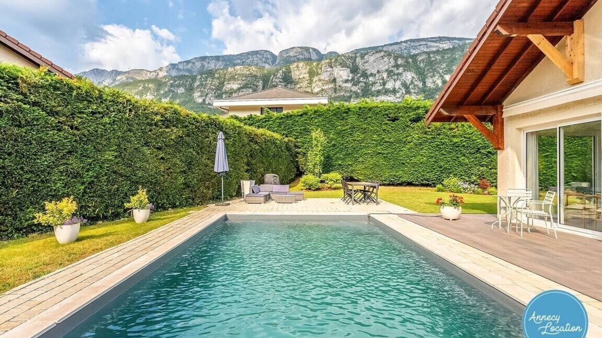 Chaparon House | This house is a 3 bedroom(s), 2 bathrooms, located in Doussard, Auvergne-Rhône-Alpes.