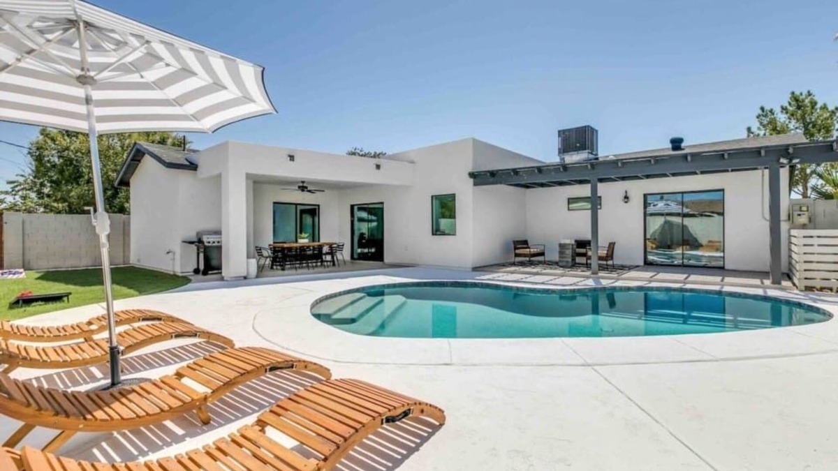 Scottsdale Estates Ten House | This house is a 4 bedroom(s), 3 bathrooms, located in Scottsdale, AZ.