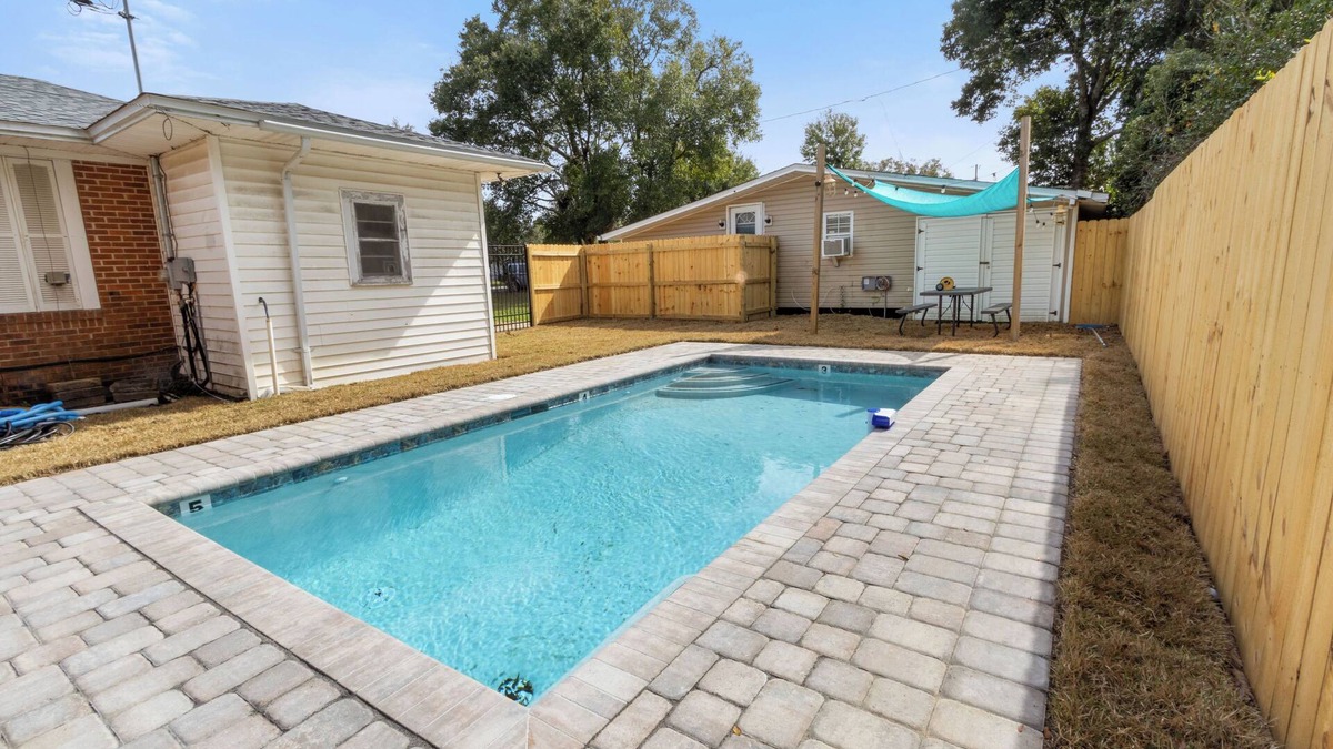 East Pensacola Heights House | This house is a 4 bedroom(s), 2 bathrooms, located in Pensacola, FL.