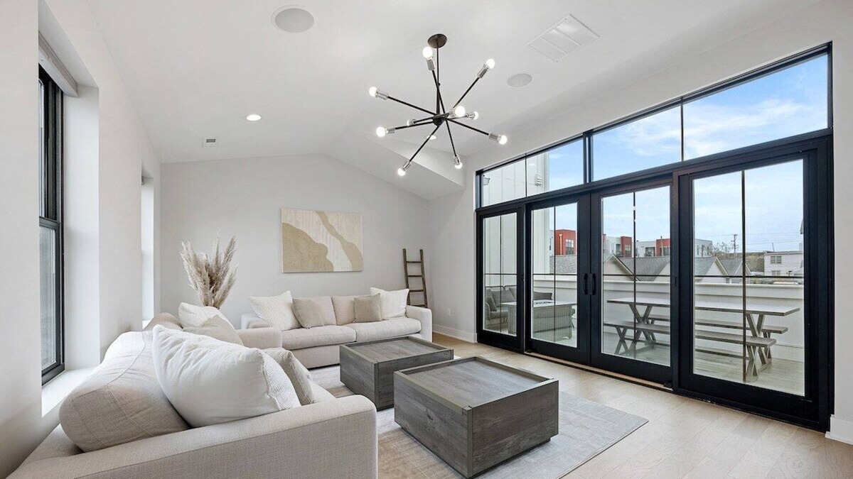 Italian Village House | This house is a 4 bedroom(s), 3 bathrooms, located in Columbus, OH.