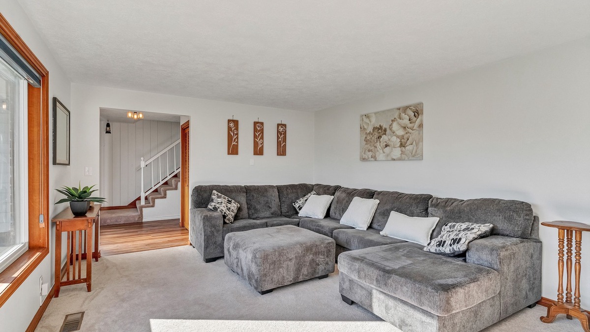 Lebanon House | This house is a 4 bedroom(s), 2.5 bathrooms, located in Lebanon, OR.