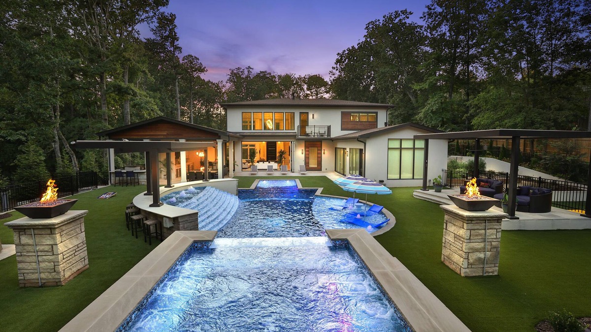 Sandy Springs House | This house is a 5 bedroom(s), 8 bathrooms, located in Atlanta, GA.