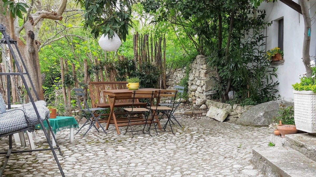 Bolognano House | This house is ideal for visiting the green region of Italy: Abruzzo.