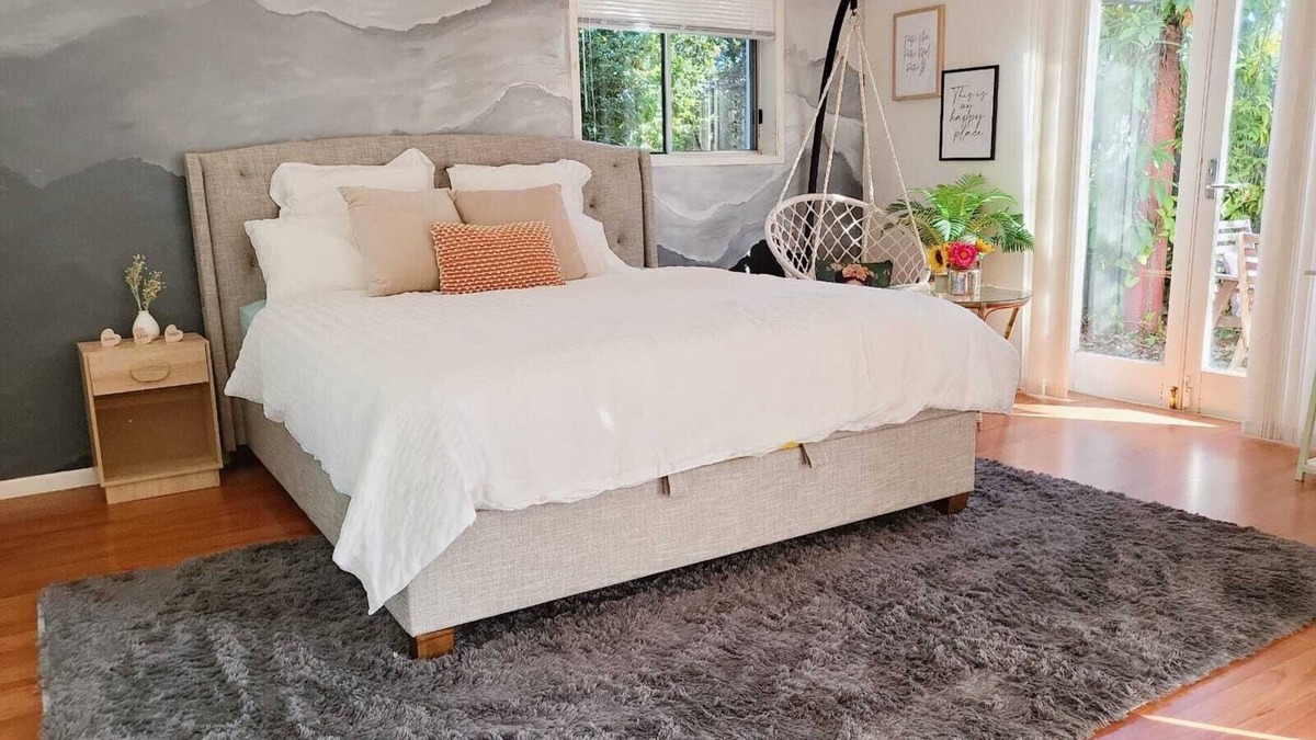 Aspley Apartment | This is a Huge Studio Comes With all Basic Amenities With a Private Access