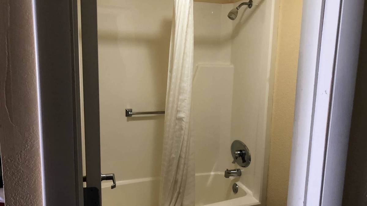 Willoughby House | This is mentor home inn & suites
