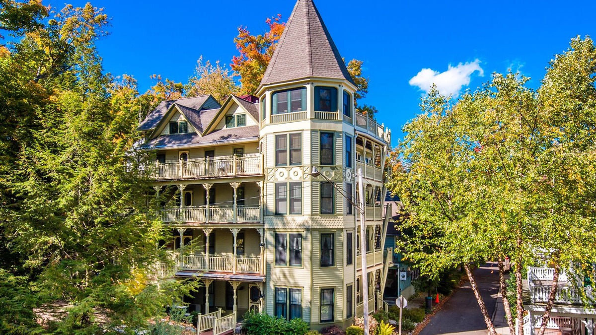 Chautauqua Condo | This luxurious and enchanting Penthouse Suite in the historic 1887 Aldine House in Chautauqua Institution