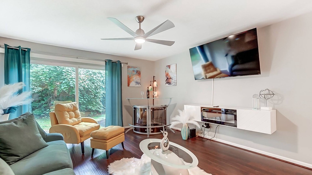 Finneytown Condo | This modern peaceful and centrally-located place perfect get away