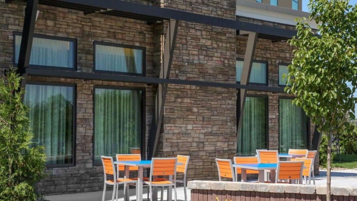 Milan House | This modern room is the closest and most convenient to the Quad City !