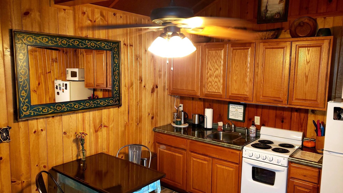 Cascade-Chipita Park Cabin | This mountain cabin is perfect for a couple or single person get away.
