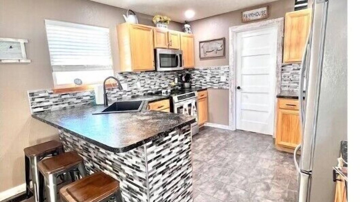 Ozark House | This Must Be The Placen