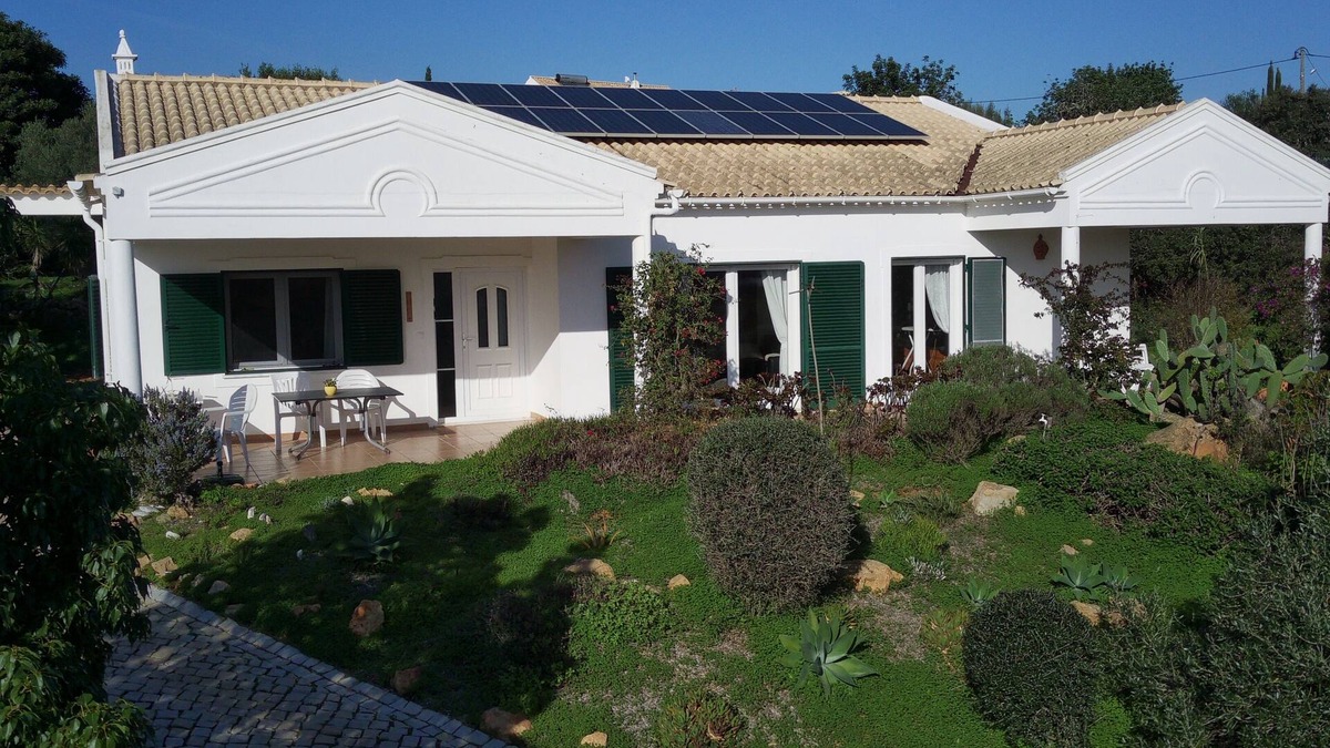 Olhao House | This new house with a view of the sea is perfect all-year round