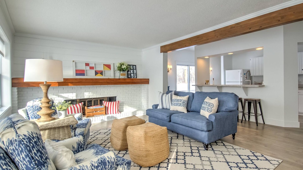 Clarklake House | This newly renovated house has 4 bedrooms & 2 bathrooms in Clarklake Michigan.