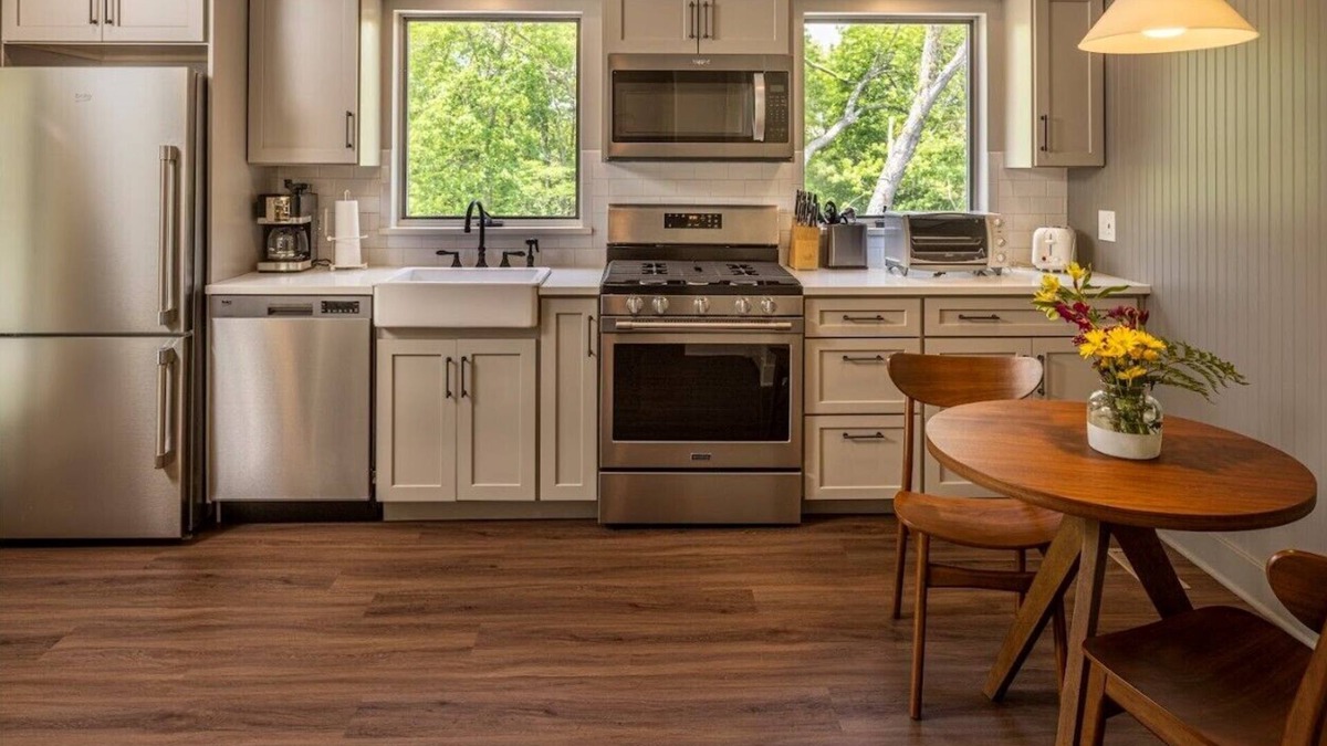 Coraopolis Cottage | This private residence is perfect for an extended stay or executive relocation.