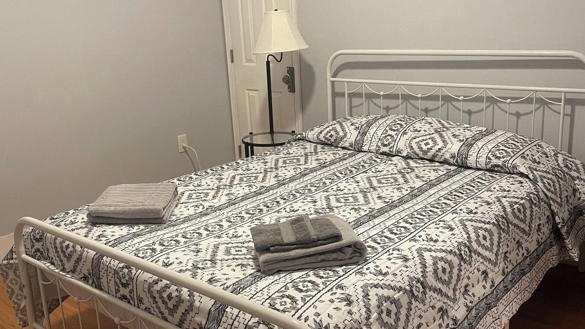 Methuen House | This room is very comfy and good spot to stay