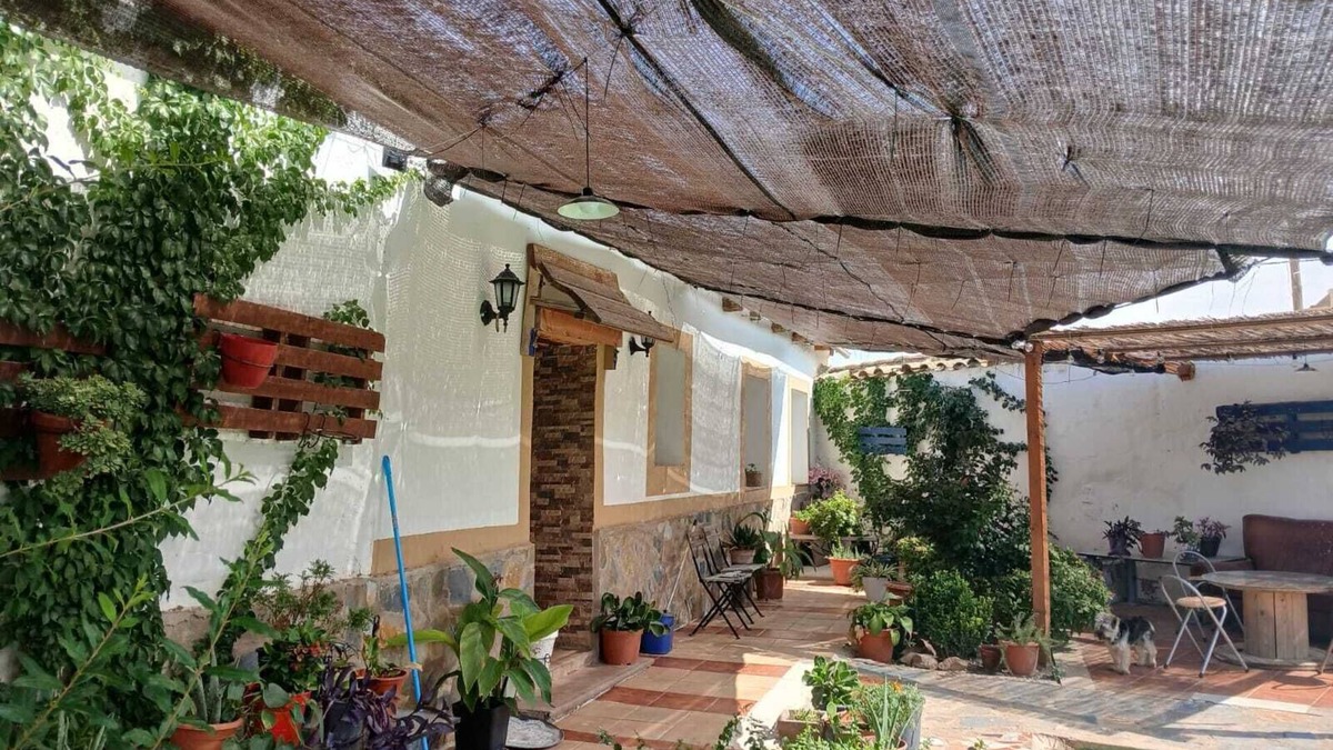 Villaminaya House | This rural house is ideal to disconnect, it has a patio where you can relax.