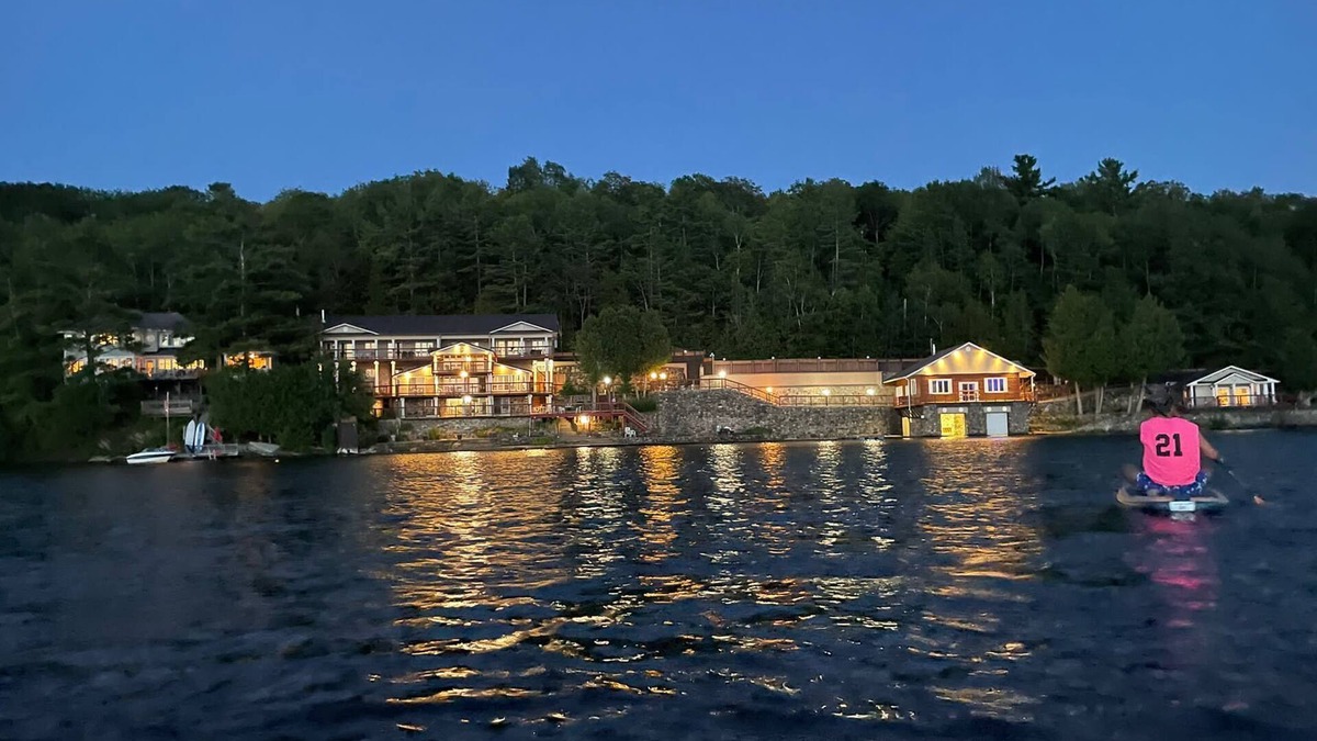 Wollaston Villa | This villa is a 7 bedroom(s), 5.5 bathrooms, located in Coe Hill, Ontario.