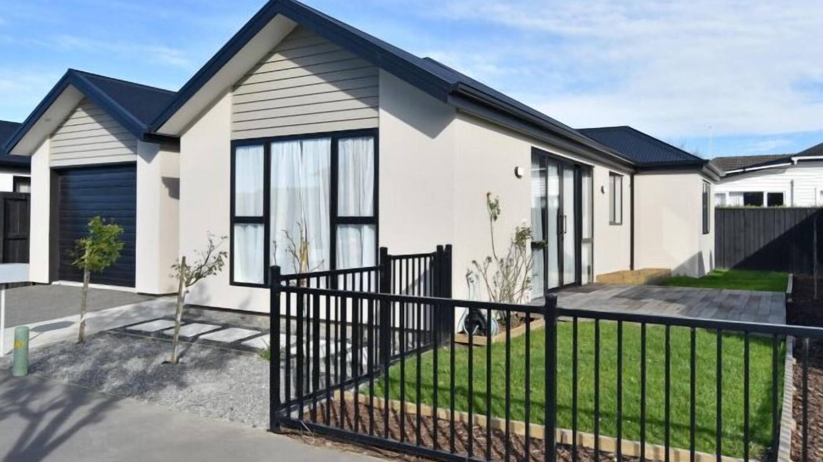 Addington House | Thomas Townhouse-Modern townhouse located in Addington