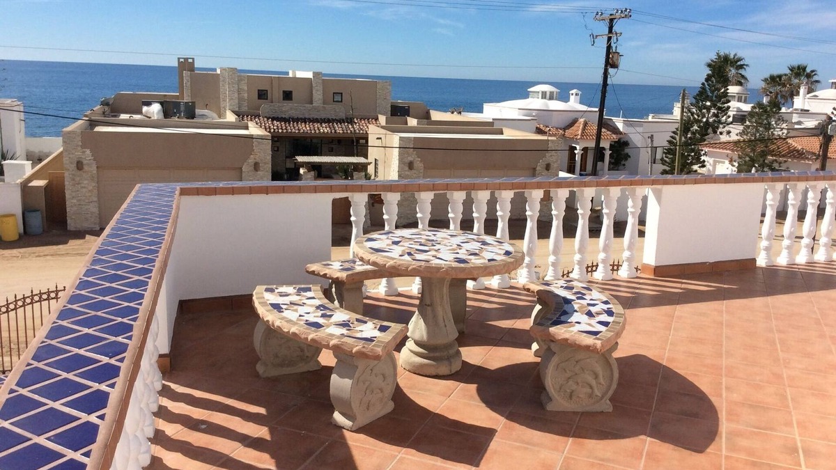Las Conchas House | Thompson Vacation Home, 1minute walk to the beach, dog friendly