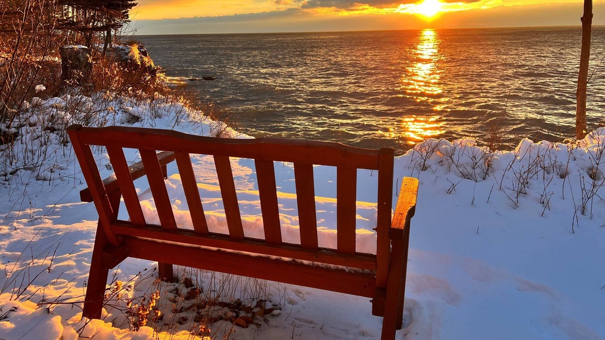 Grand Marais Hotel | Thomsonite Beach Inn