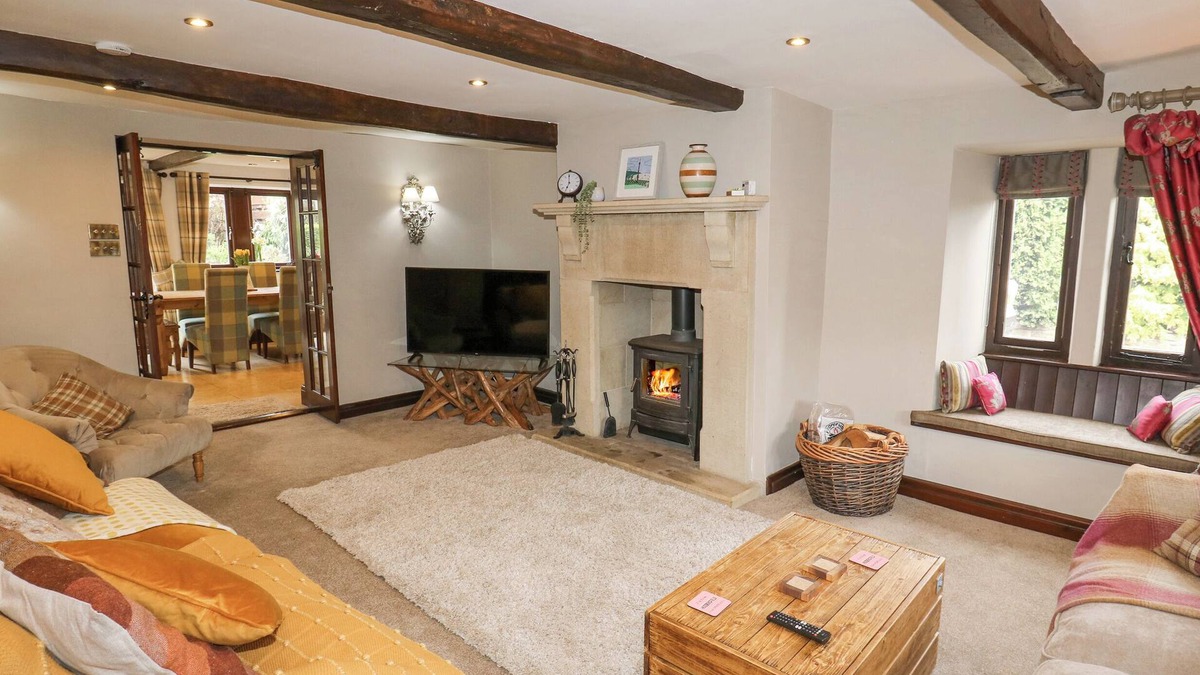 Emley Cottage | THORNCLIFFE LANE GUEST HOUSE, pet friendly, with open fire in Emley