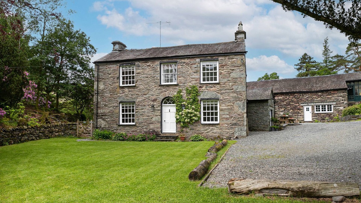 Grasmere House | THORNEY HOW, pet friendly, character holiday cottage in Grasmere