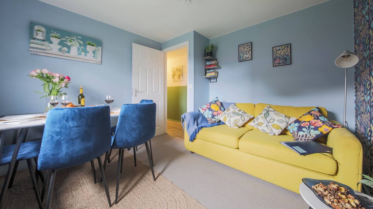 Runnymede House | Thorpe Park Lodge Ground Floor Detached with 2 Free Gated Parking Spaces