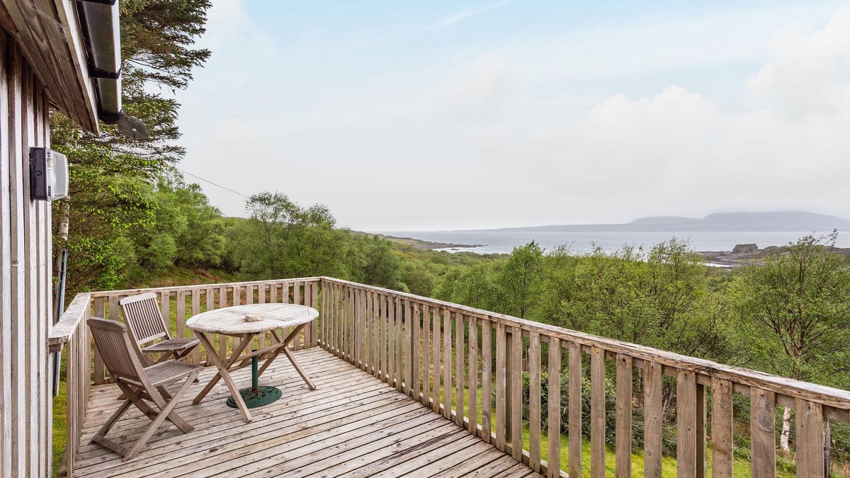 Breakish Cottage | THORSVIK, family friendly, character holiday cottage in Broadford