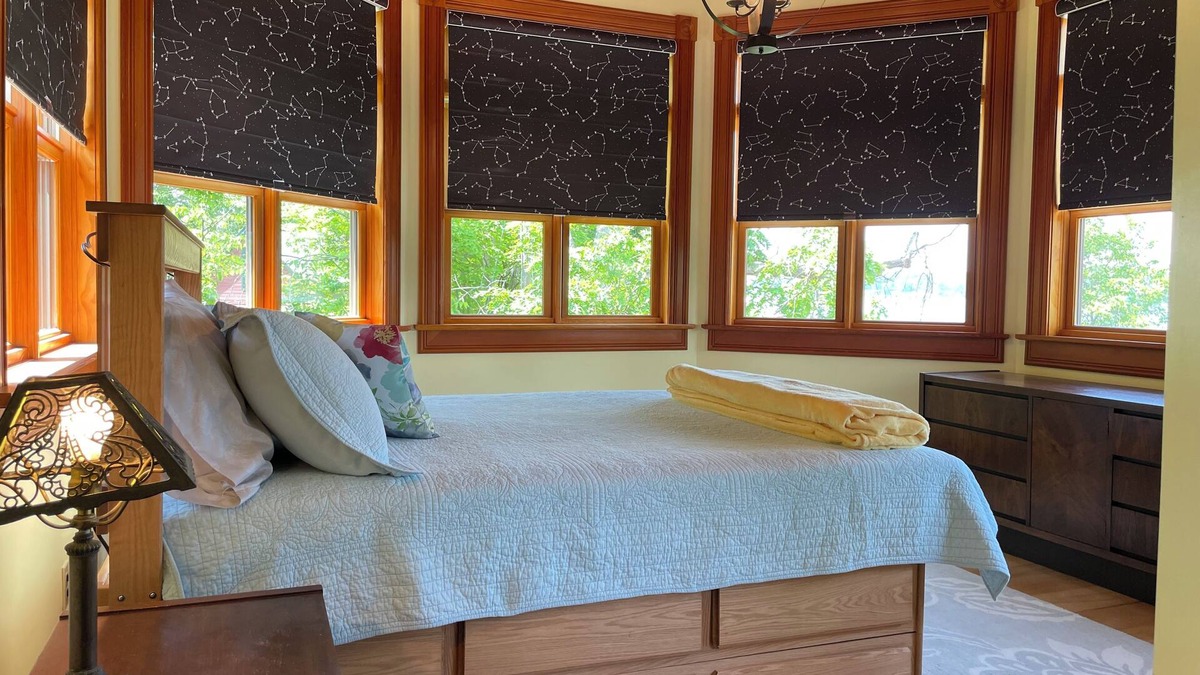 Thousand Island Park House | Thousand Island Park home, 5 bedroom, 3 and 1/2 bath, with dock space!