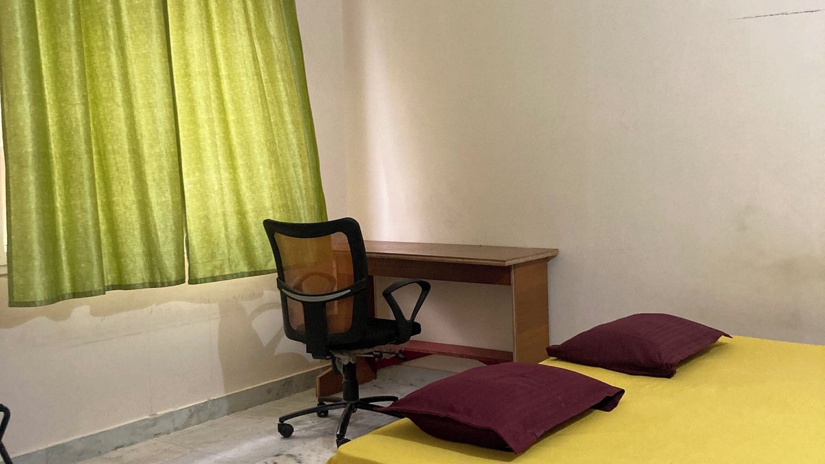 Hyderabad Apartment | Three bed room apartment near KBR park Banjarahills road number 12