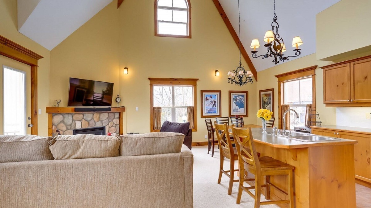 The Blue Mountains Condo | Three bedroom chalet in Snowbridge