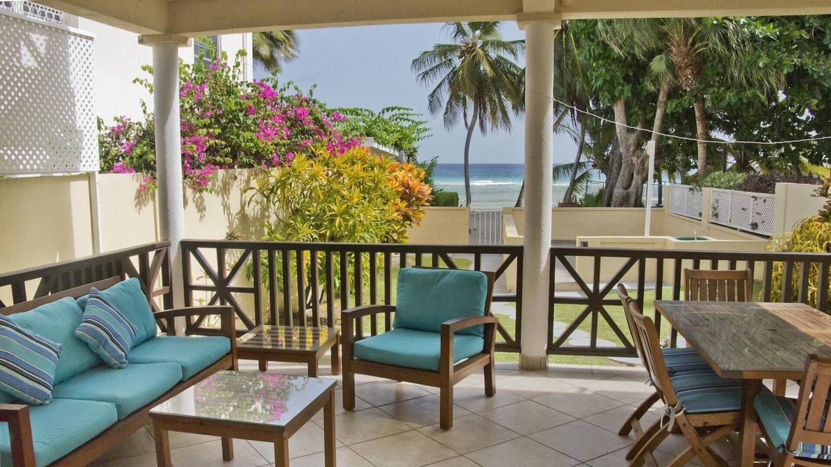Hastings Cottage | Three Bedroom Apartment on the Beach