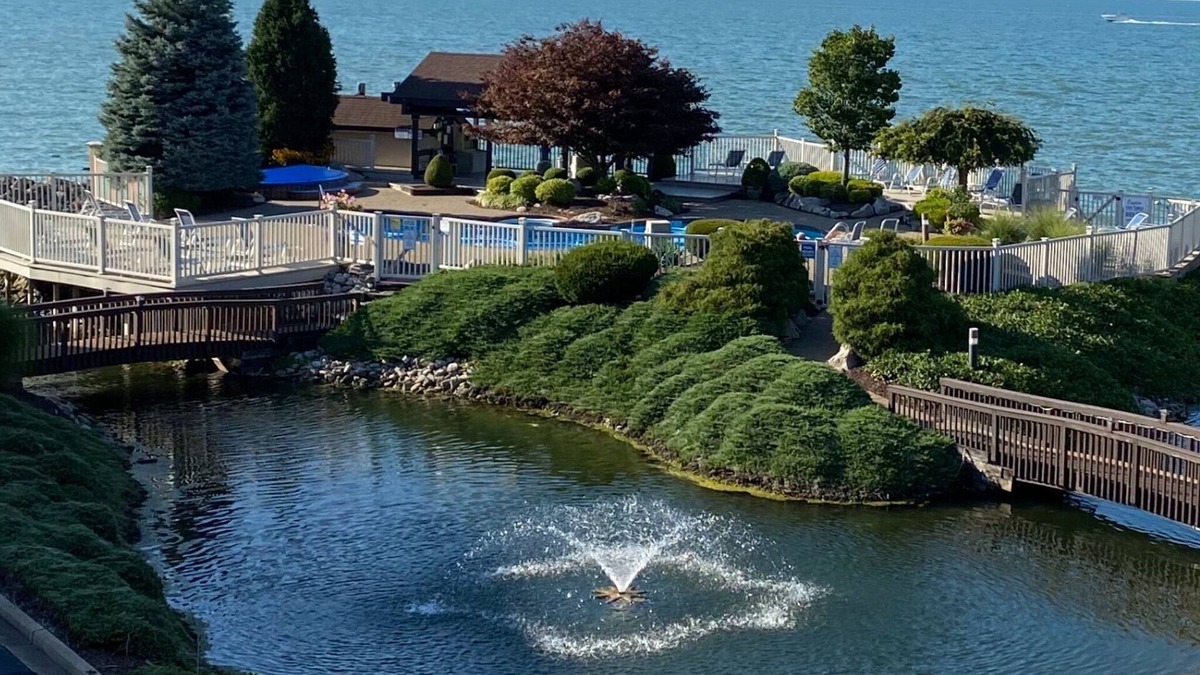 Port Clinton Condo | Three Bedroom Condo - Spectacular View Of Lake Erie!