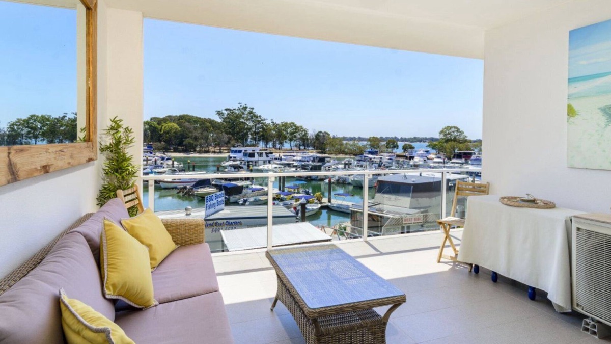 Sandstone Point Apartment | Three Bedroom Harbourside Retreat