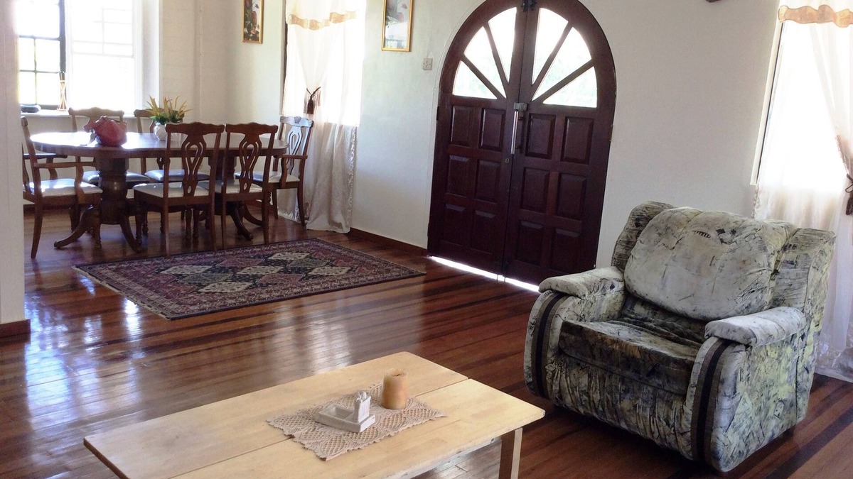 Georgetown Apartment | Three Bedroom Holiday Accommodation