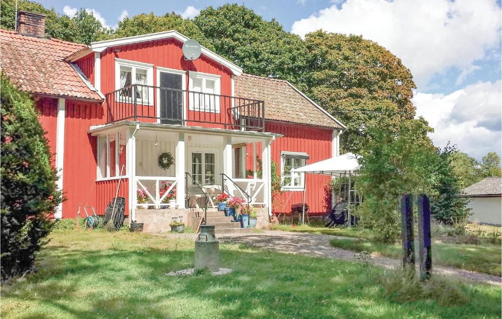 Kalmar Municipality House | Three-Bedroom Holiday Home In Halltorp