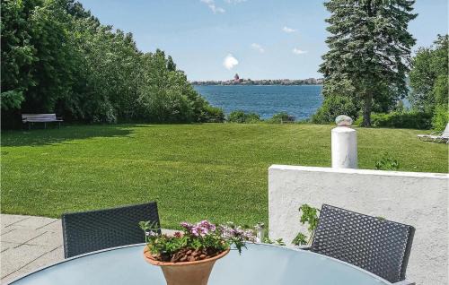 Stege House | Three-Bedroom Holiday Home In Stege
