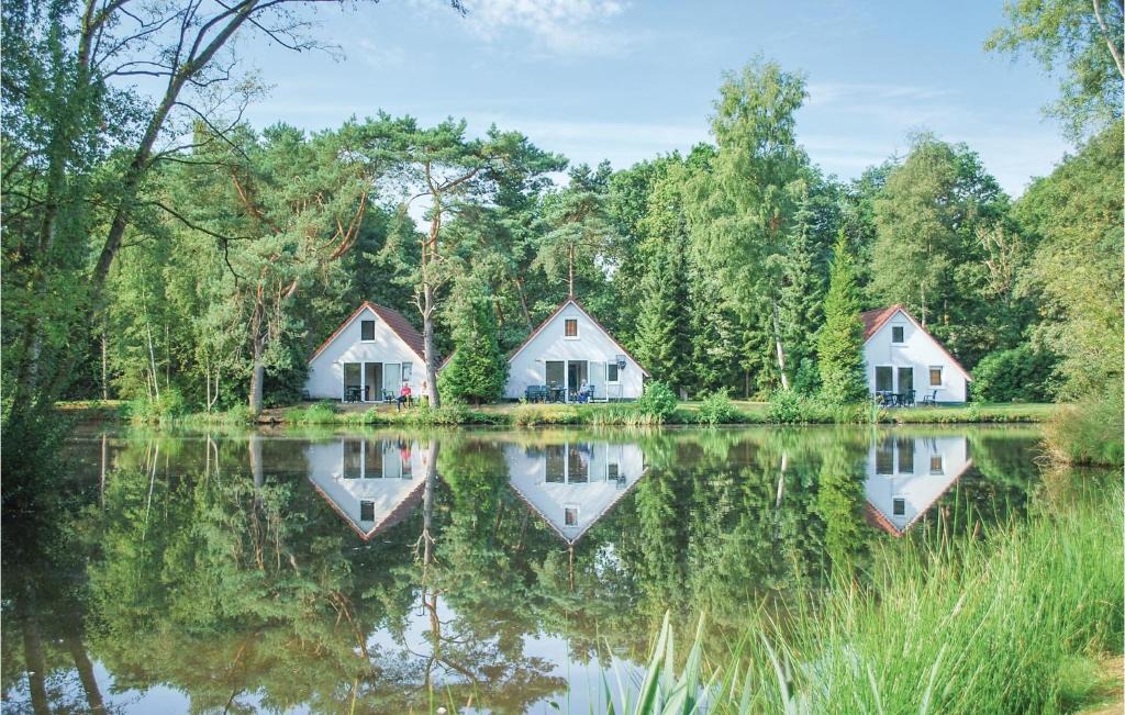 Vledder House | Three-Bedroom Holiday Home In Vledder