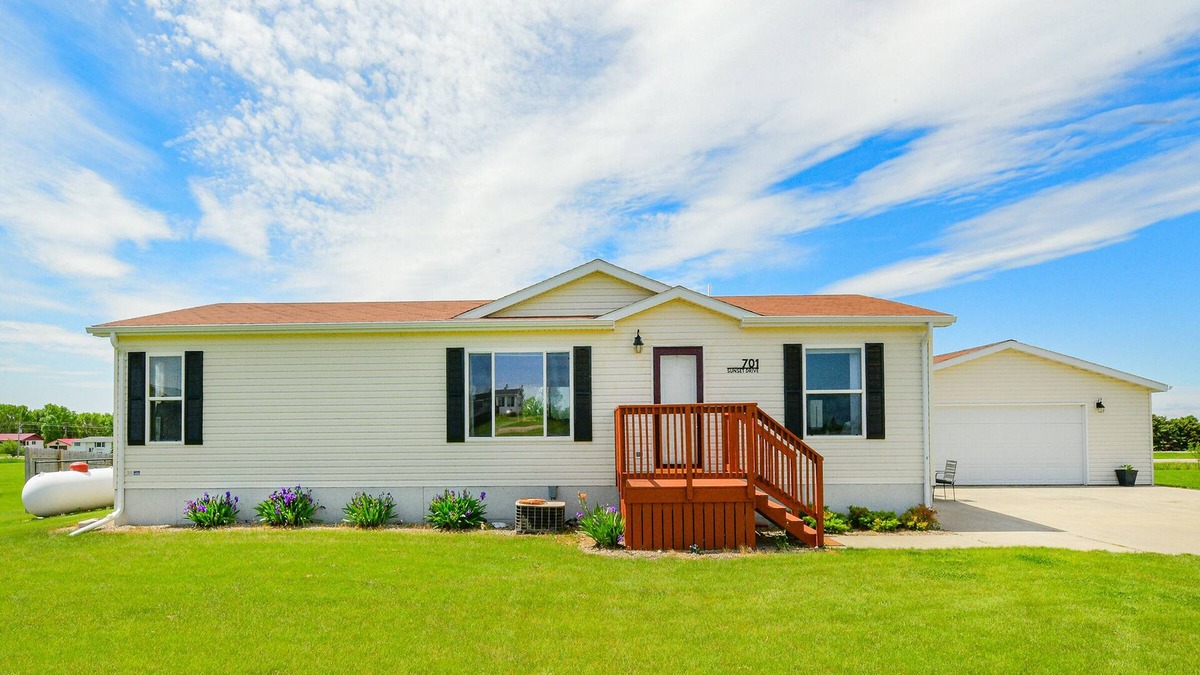 Devils Lake House | Three bedroom home on a large lot with a lake view