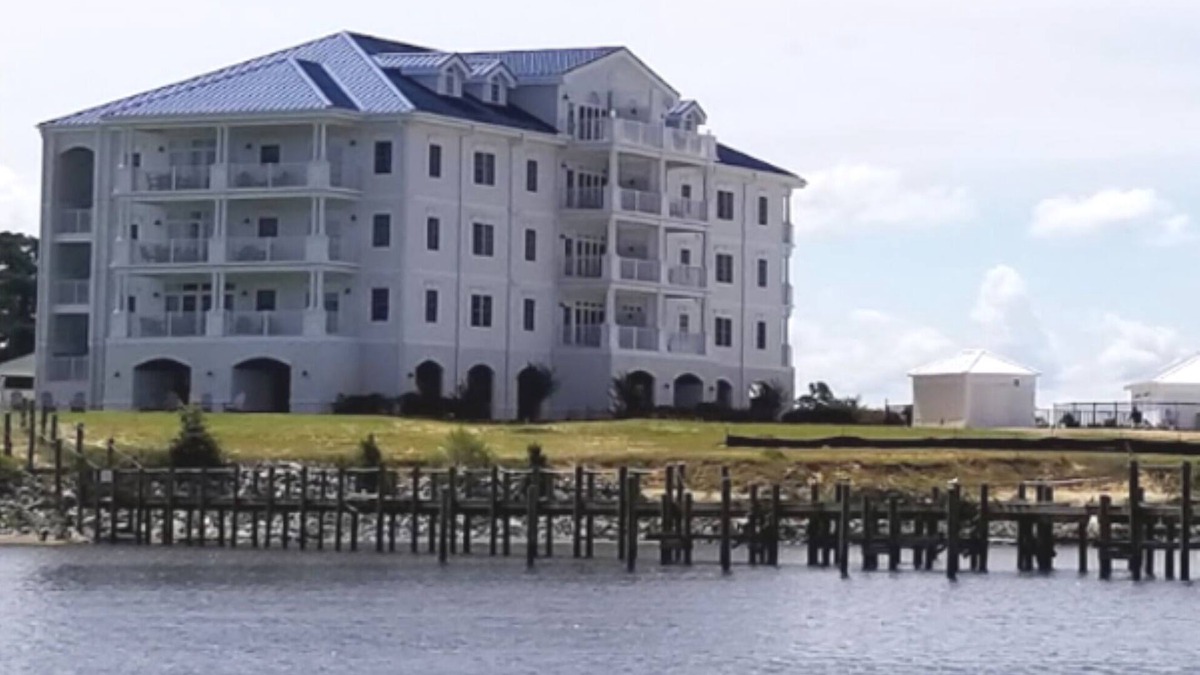 Roper Condo | Three Bedroom Luxury Condo, Waterside Resort (2048815)