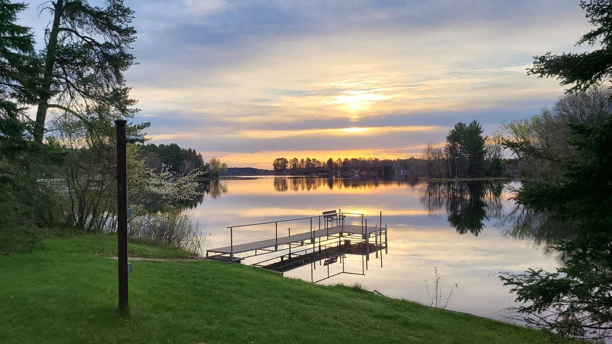 Tomahawk House | Three Bedroom Ranch on the Lake w/Firepit