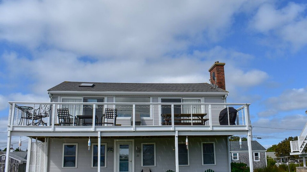 West Dennis House | Three bedroom sleeping 8-steps away from South Village Beach
