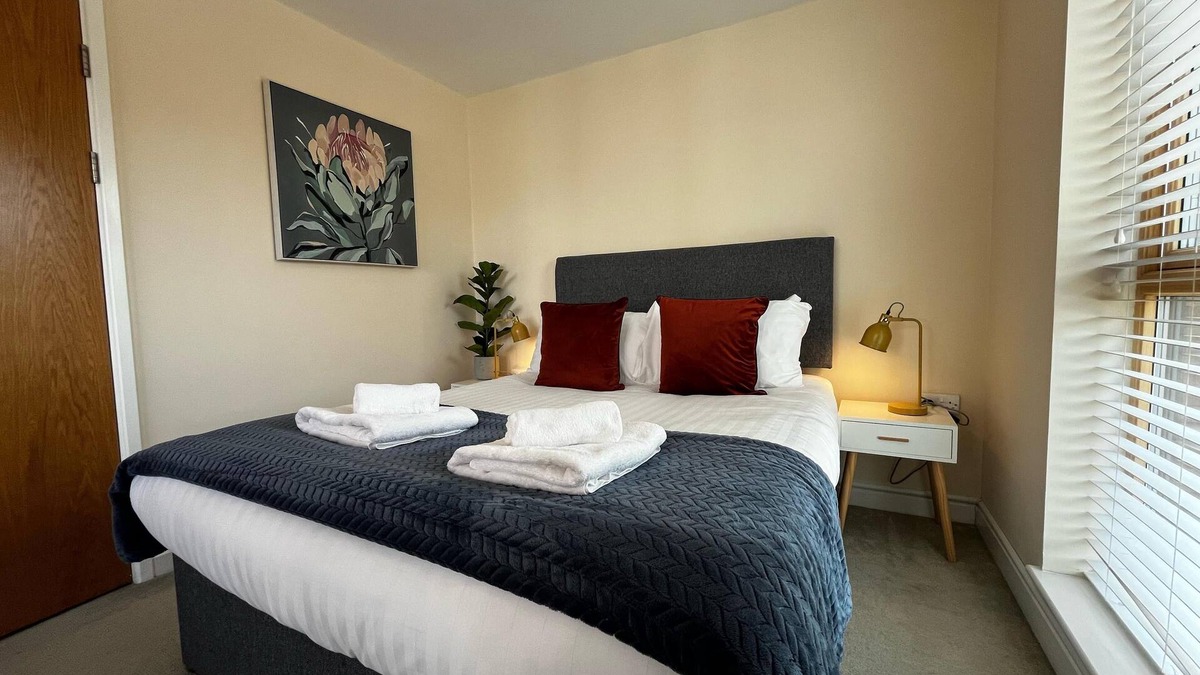 Telford House | Three Bedroom Townhouse with Parking